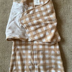 Halo Tan and White Checkered SleepSack Swaddle